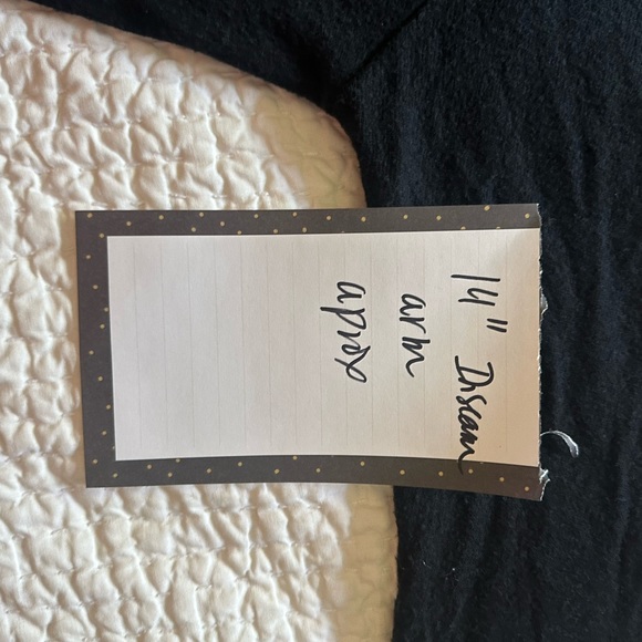 Beach bunny women’s sweater lounge top, not very long and short arms. M black - Picture 3 of 3